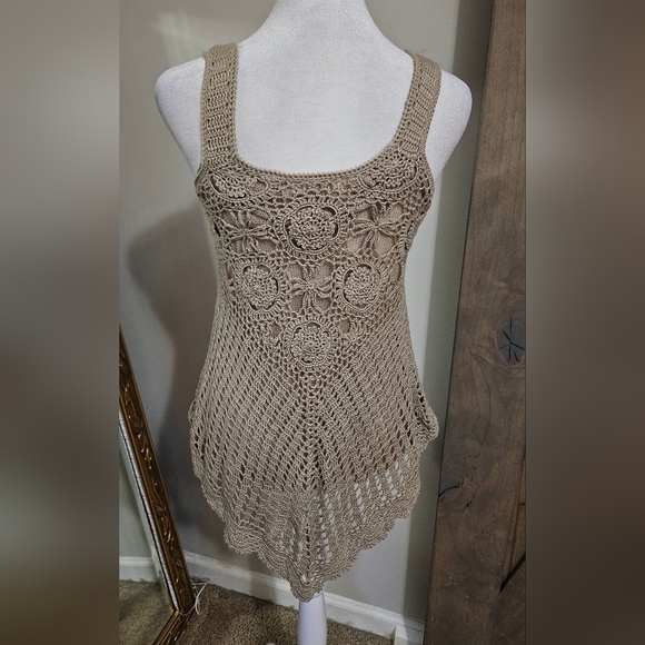 MAK BY MAK B Asymmetrical Crochet Top In Tan/beige. Size Small - Picture 7 of 13